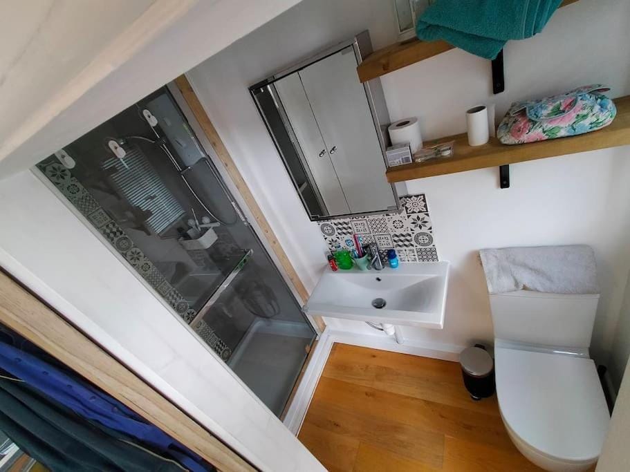 Private self contained self catering flat Apartment in Bristol