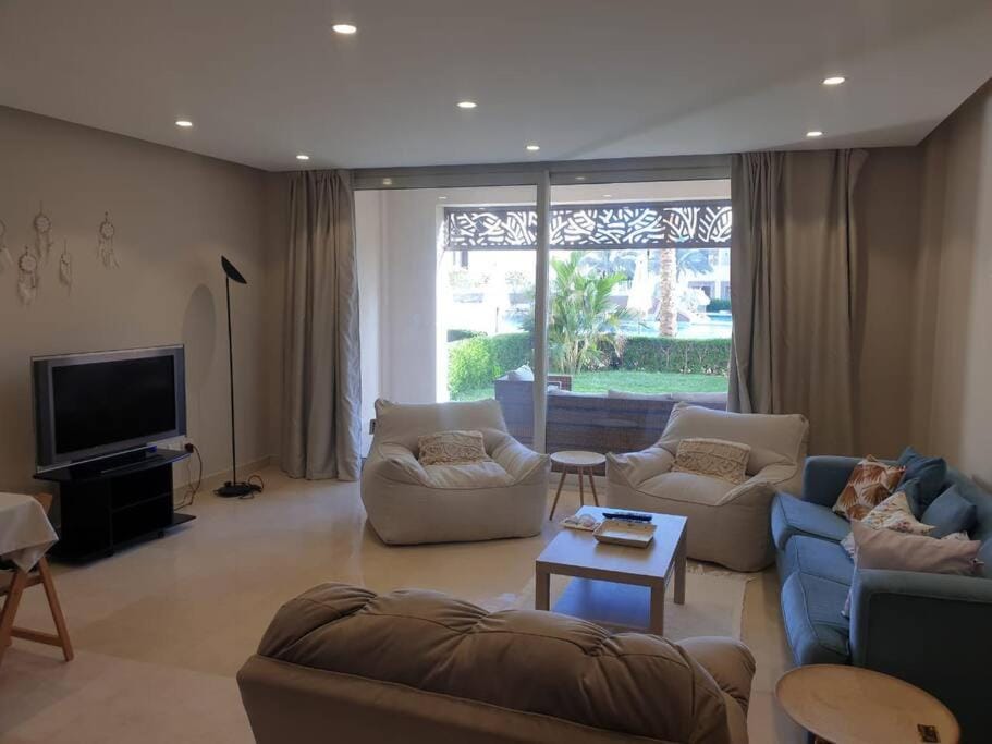 Mangroovy - 2BR Prodigious Ground Pool & Sea view Apartment in Hurghada