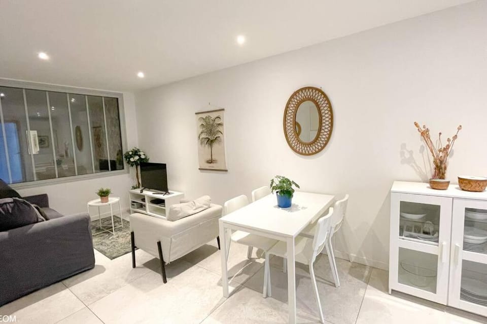 Apt T2 neuf, terrasse, centre ville, 8min Comédie Apartment in Montpellier