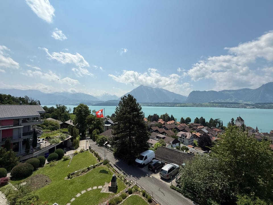 Nearby landmark, Day, Neighbourhood, Natural landscape, Lake view, Mountain view