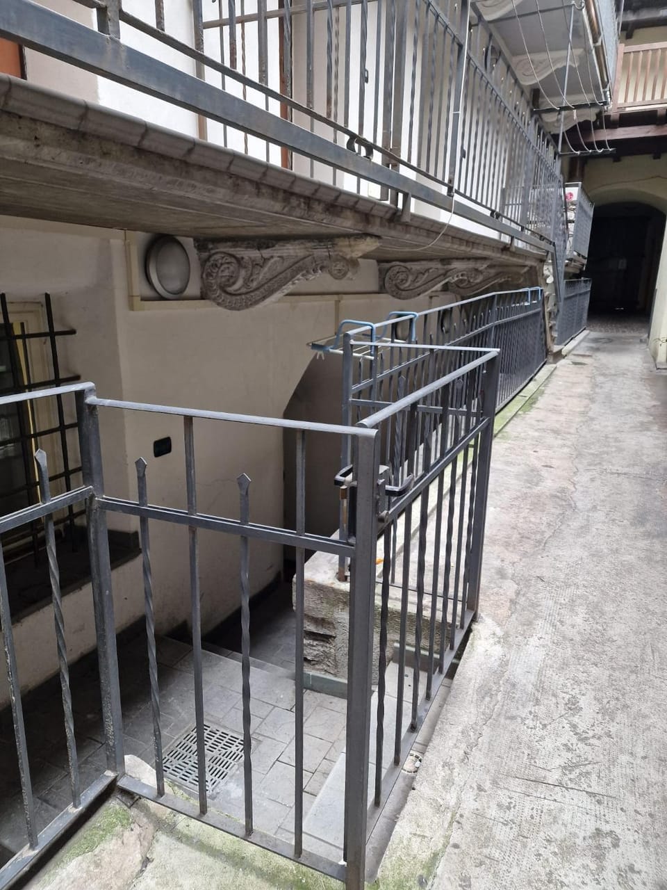 Inner courtyard view