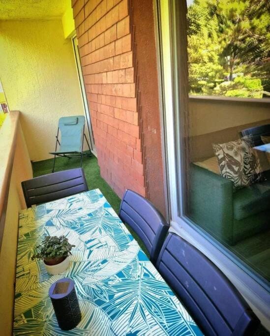 Balcony/Terrace, Dining area, Garden view
