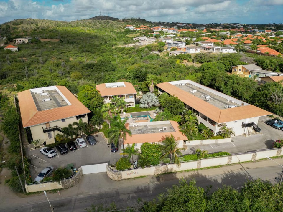 Property building, Neighbourhood, Mountain view, Street view, Location
