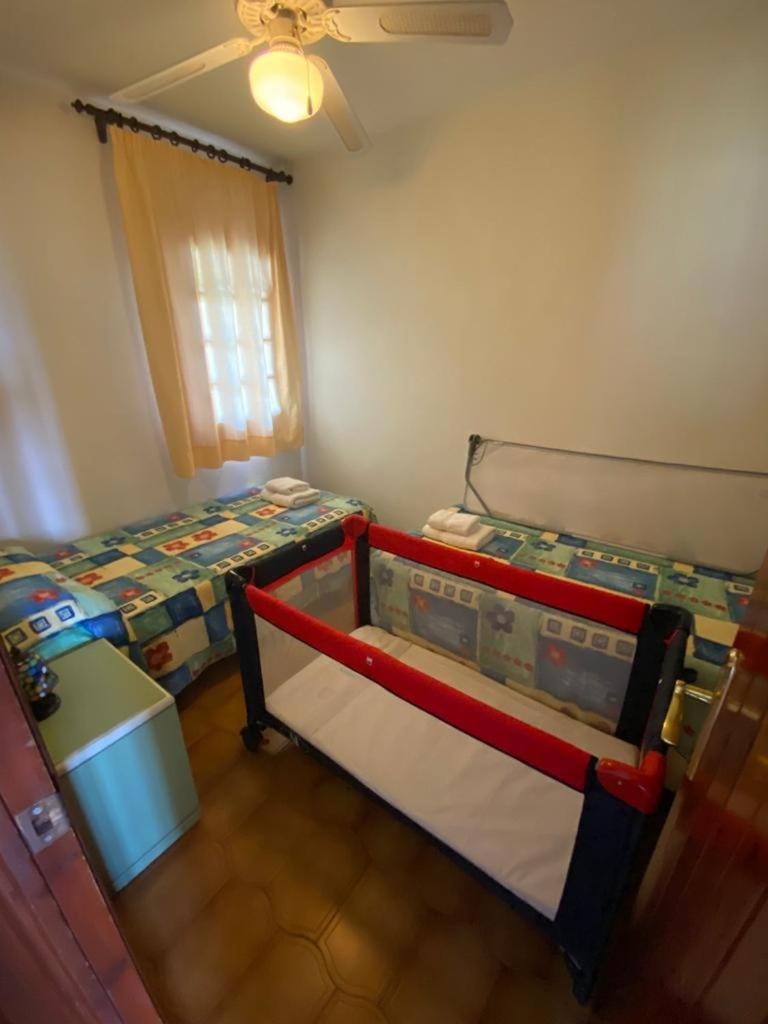 Bedroom, cot