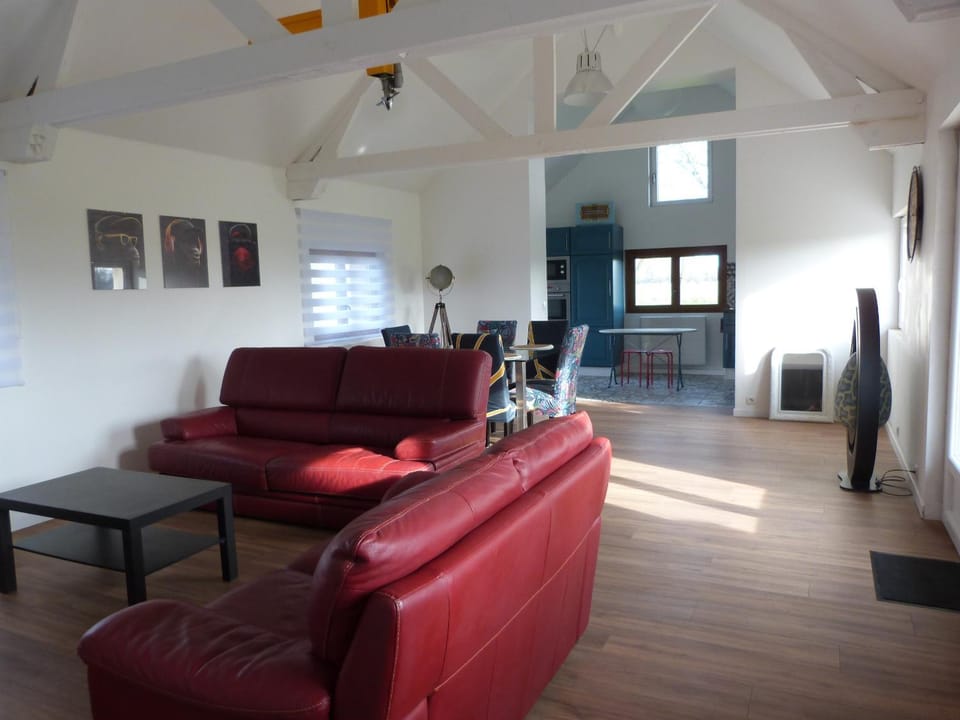 Living room, Dining area, kitchen