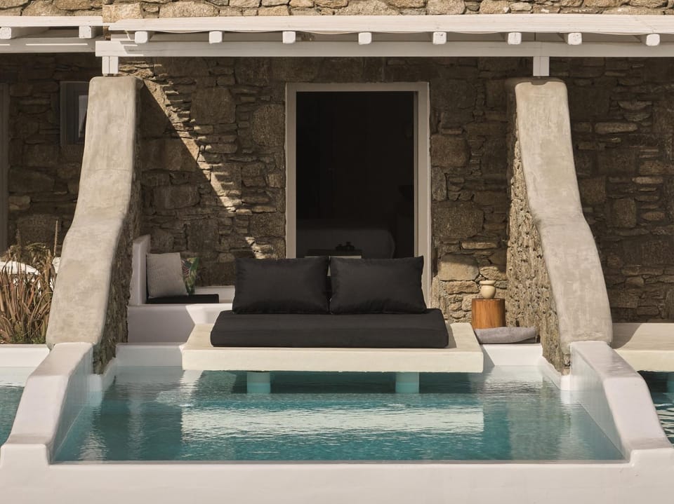 Decorative detail, Pool view, Swimming pool, towels