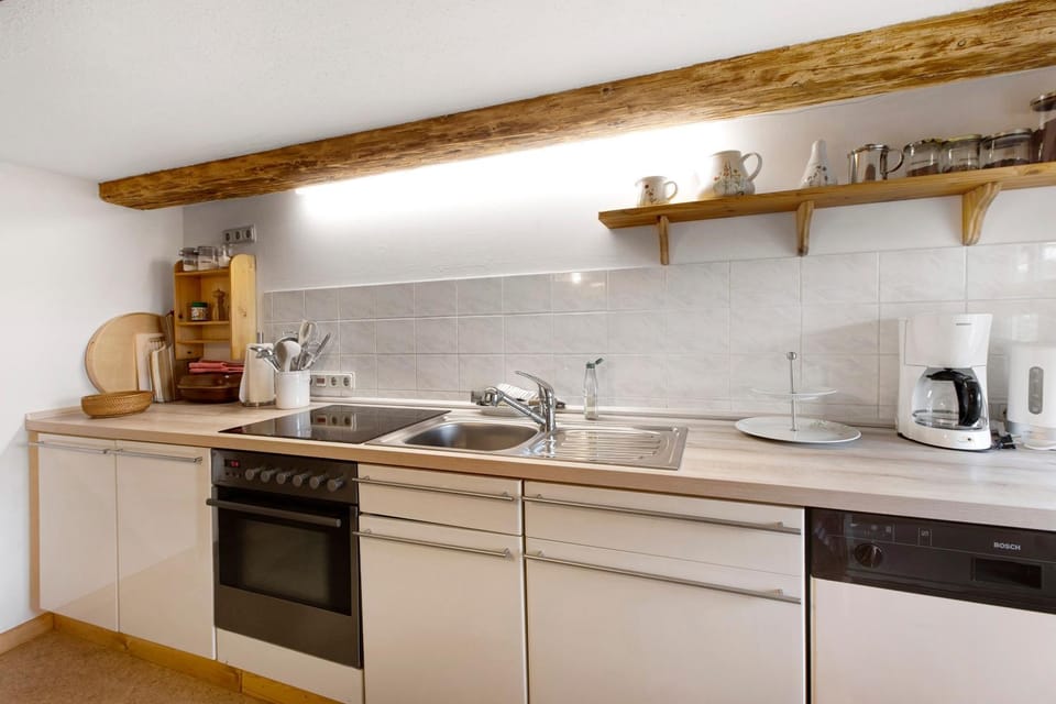 Kitchen or kitchenette, Living room
