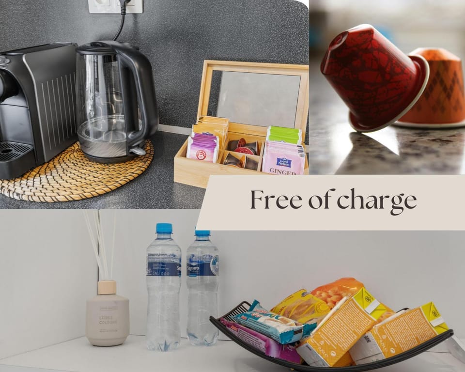 Coffee/tea facilities, Kitchen or kitchenette, Food and drinks