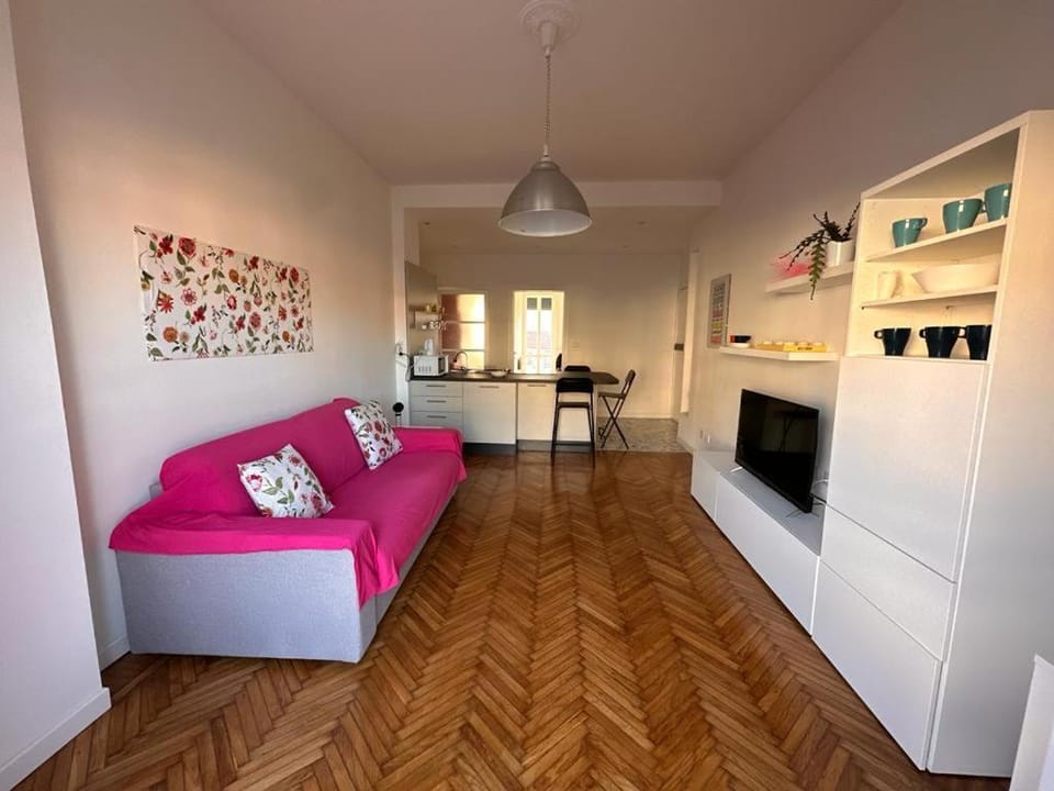 TV and multimedia, Seating area