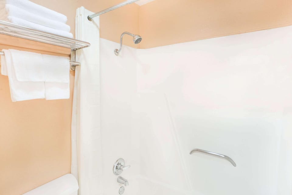 Bathroom, Photo of the whole room, On site