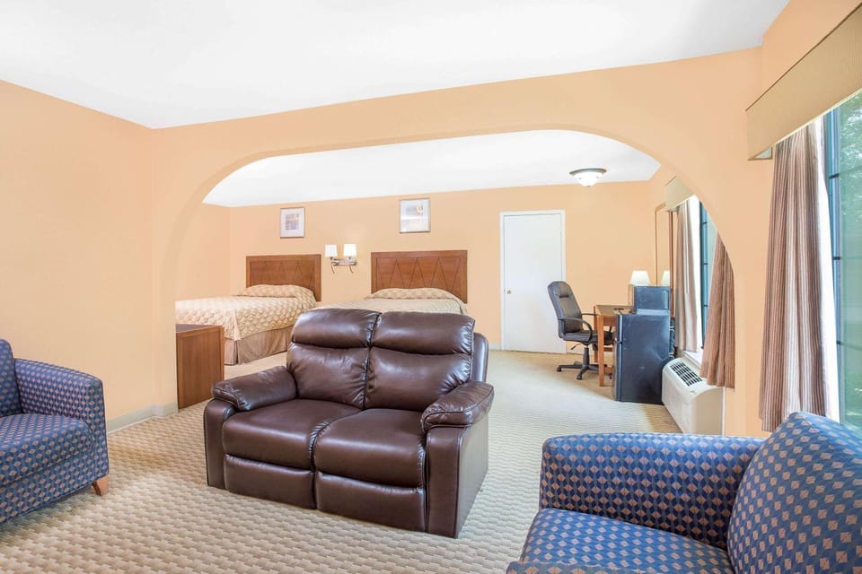 Photo of the whole room, On site