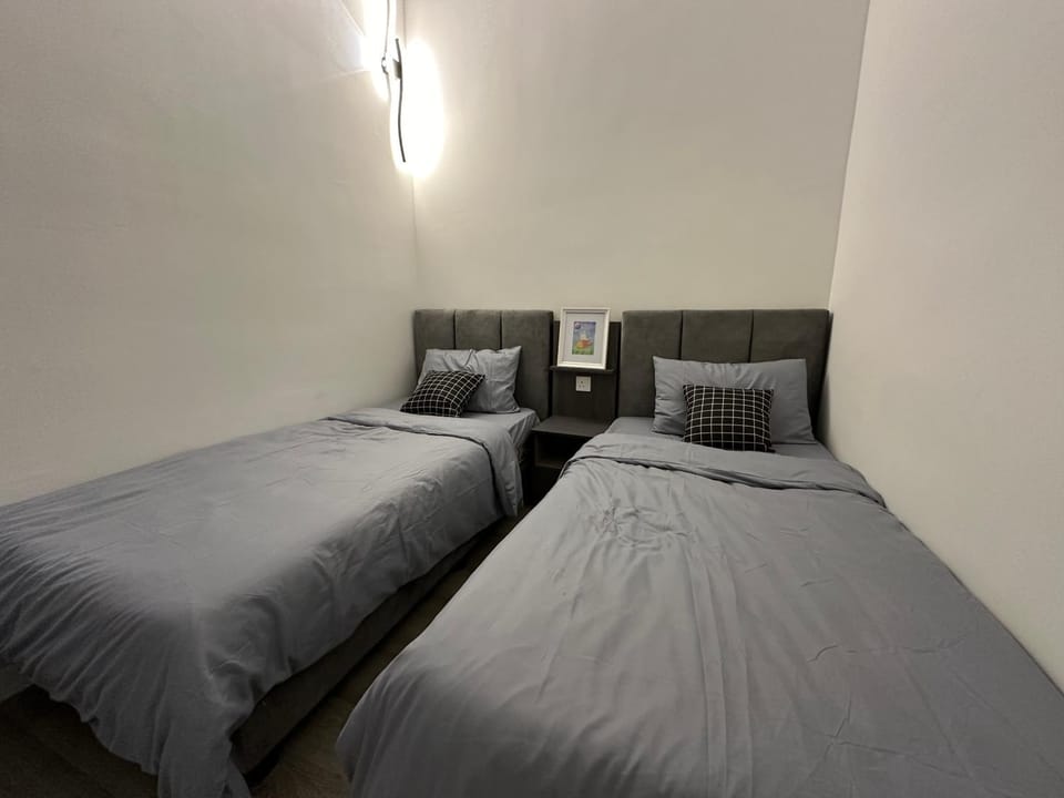 KL Pantai Bangsar South 3BR 6-11 pax next to NPE Apartment in Federal Territory of Kuala Lumpur
