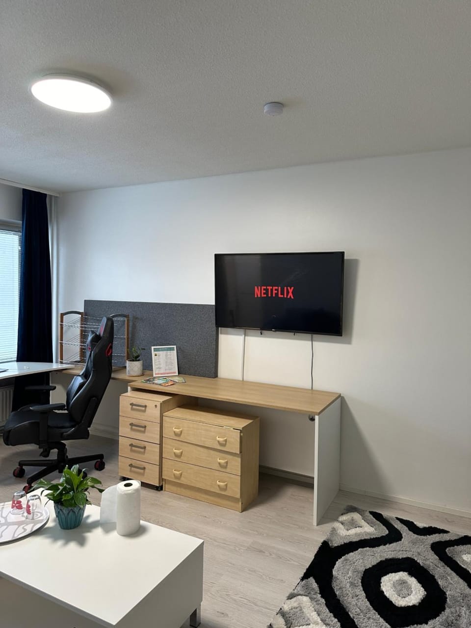Communal lounge/ TV room, TV and multimedia, Living room, Evening entertainment