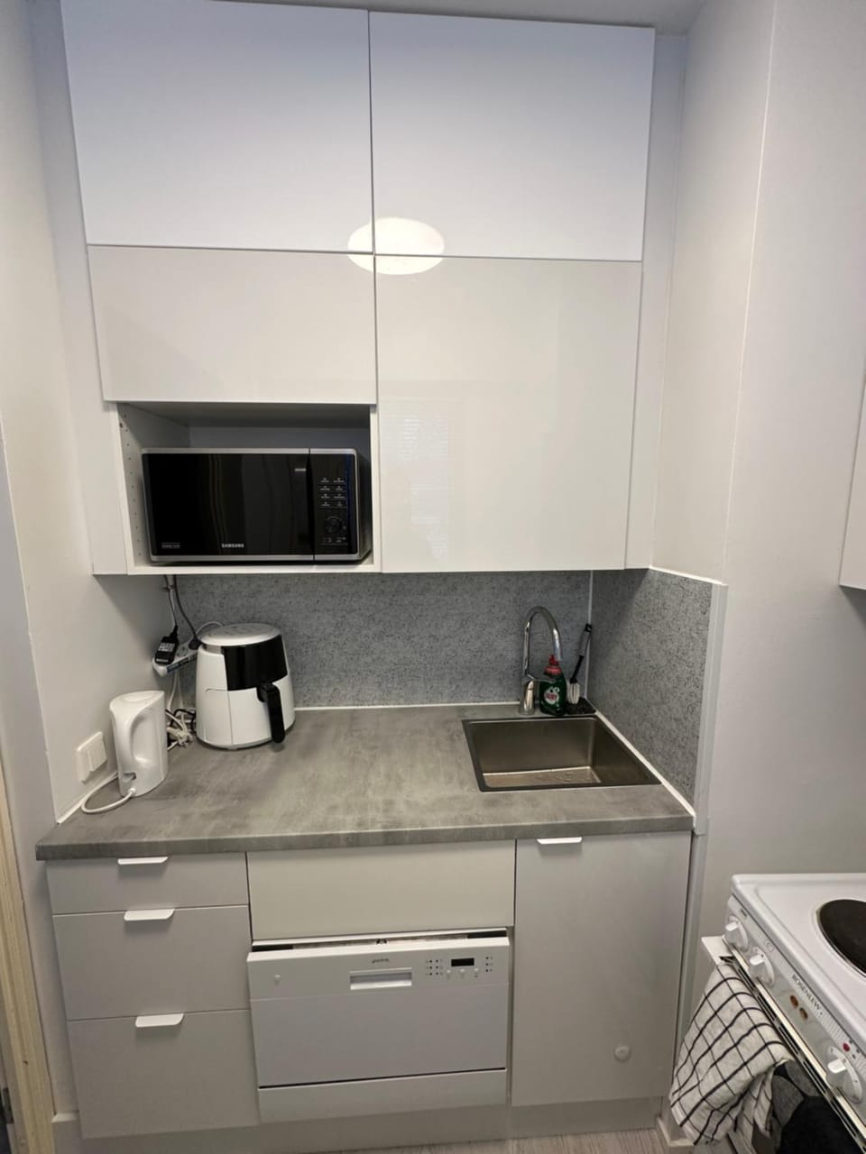 Coffee/tea facilities, Kitchen or kitchenette, minibar, pet friendly, stove, toaster