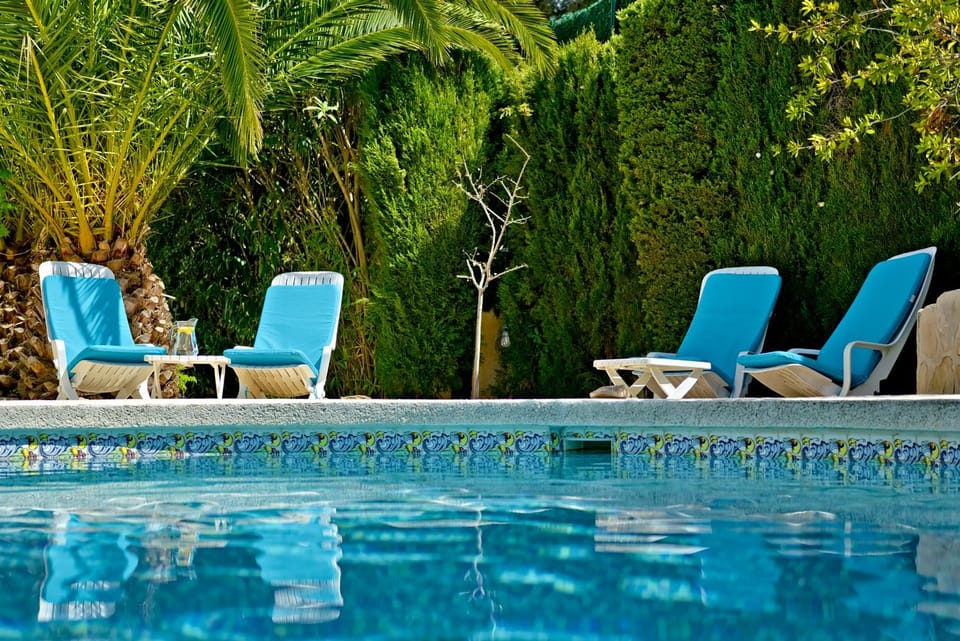 Garden view, Swimming pool, sunbed