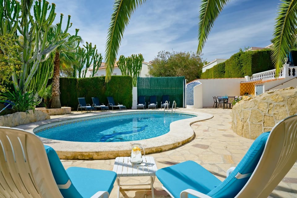 Patio, Day, Garden, Balcony/Terrace, Garden view, Pool view, Swimming pool, sunbed