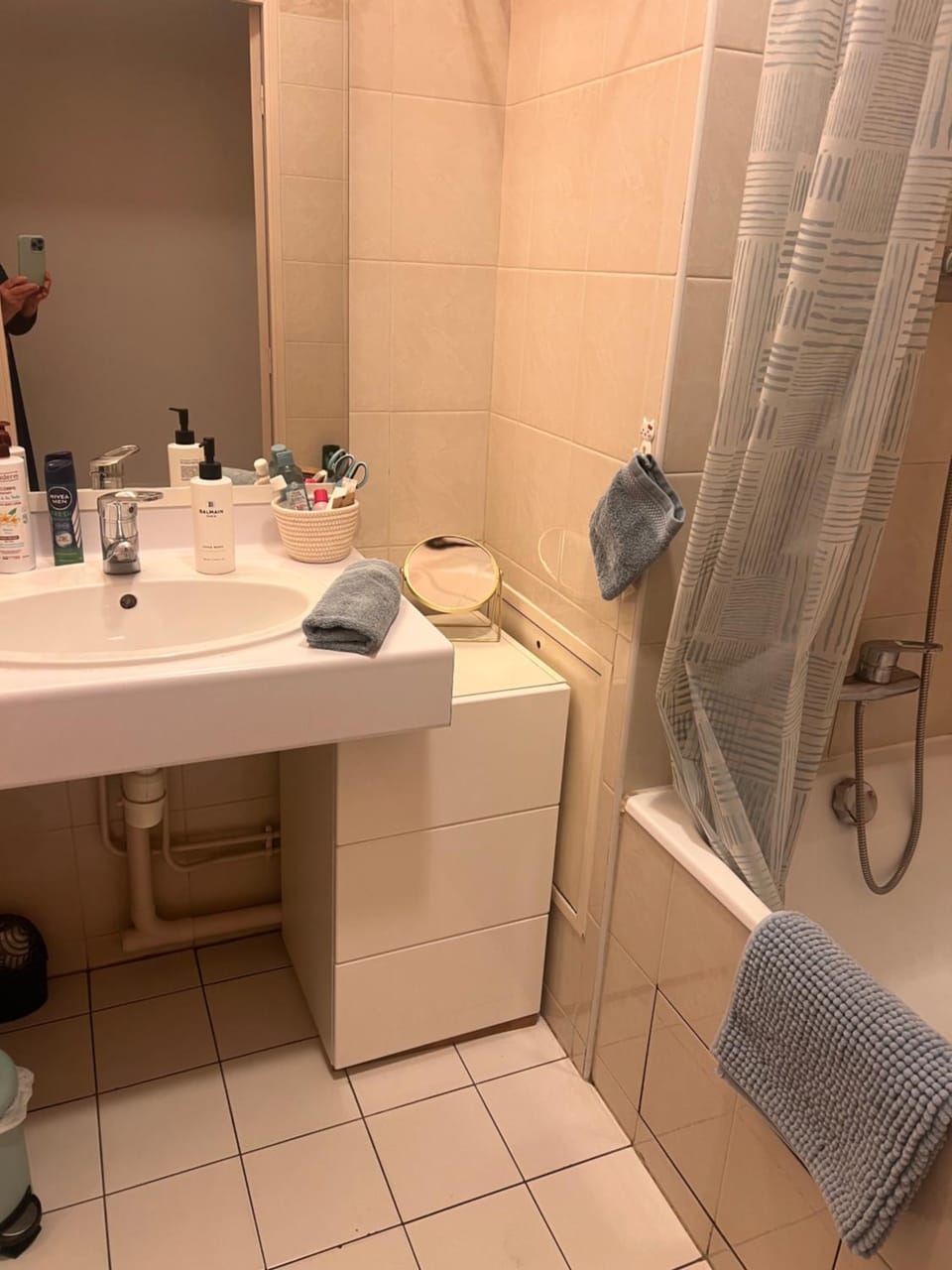 Shower, Bathroom, towels