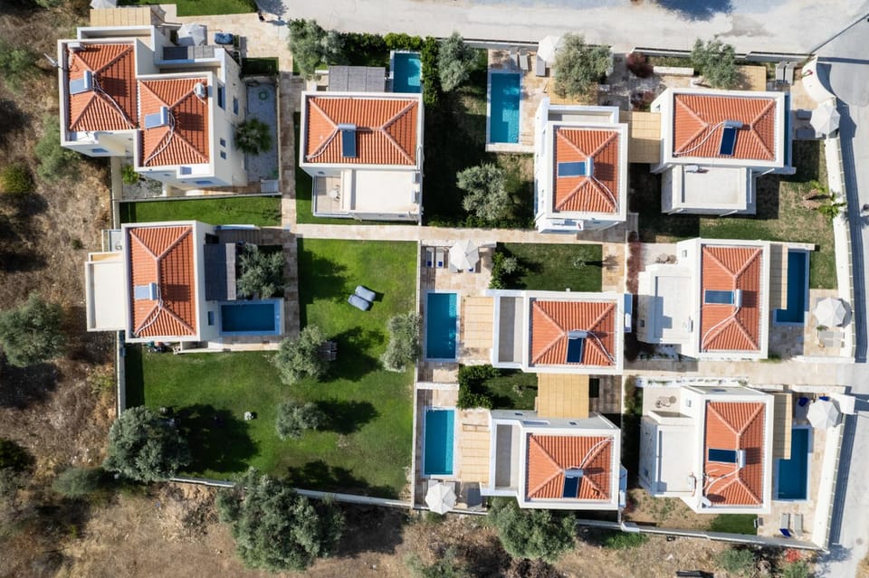 Property building, Day, Neighbourhood, Bird's eye view, City view, Street view, Location