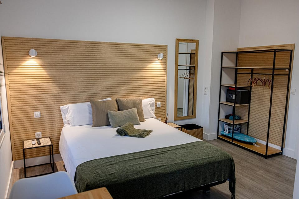 Bed, Kitchen or kitchenette, Photo of the whole room, Bedroom, wardrobe