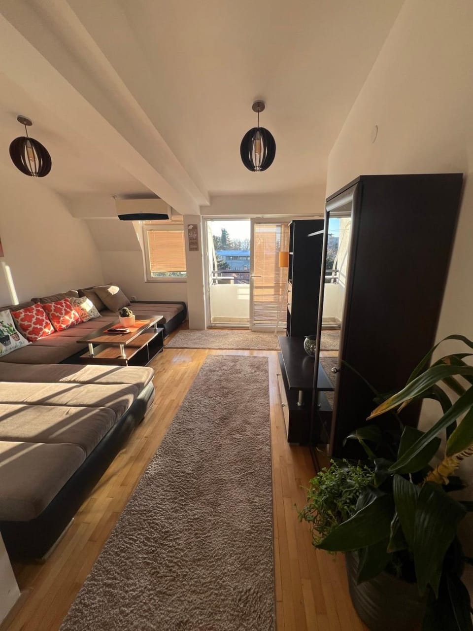 Bed, Living room, Photo of the whole room, Seating area