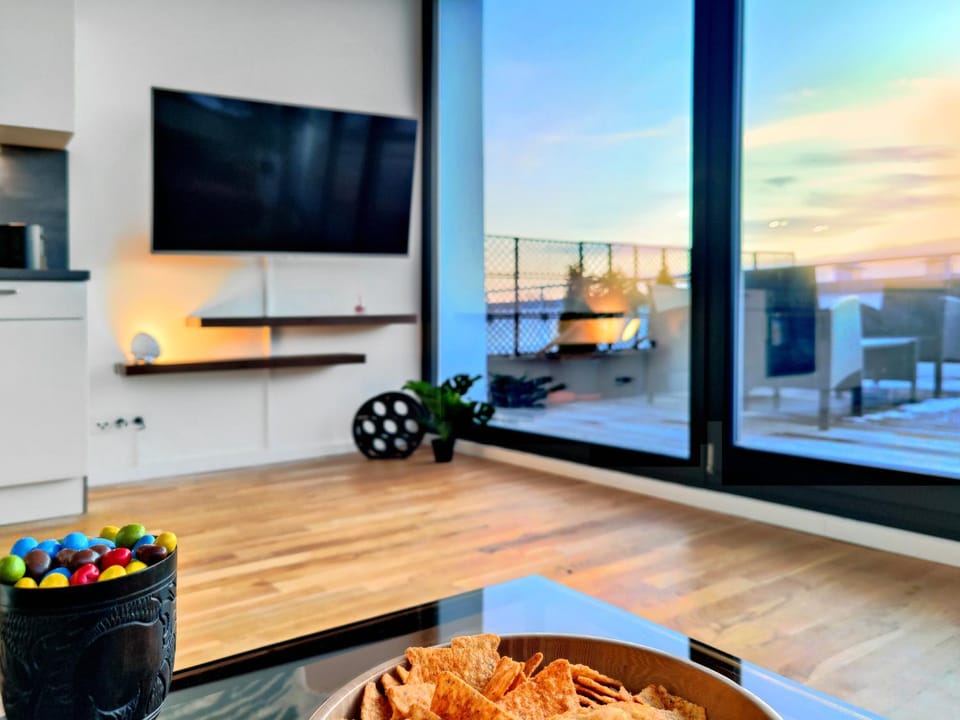 TV and multimedia, Balcony/Terrace, Evening entertainment
