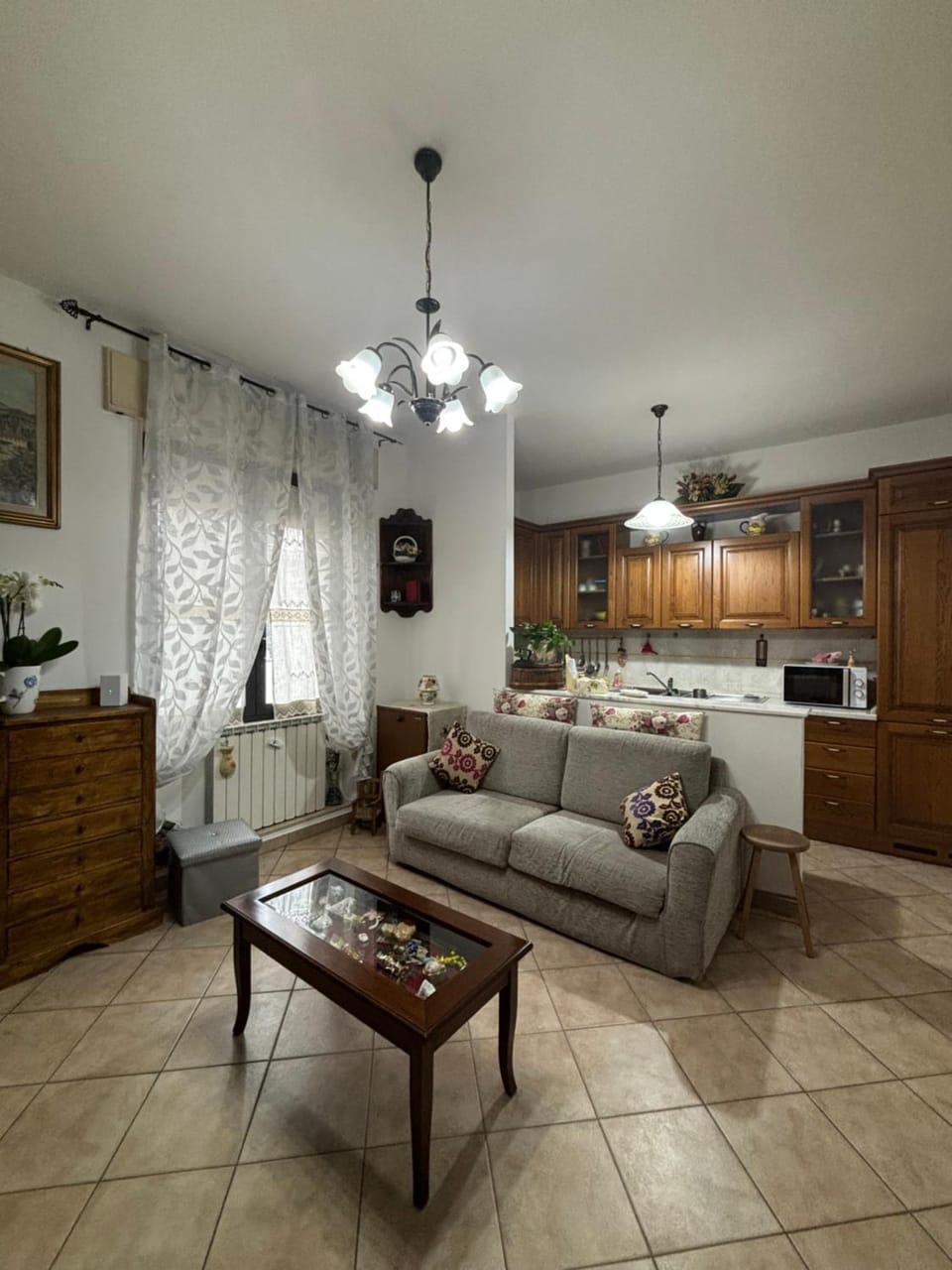 Kitchen or kitchenette, Living room, Seating area