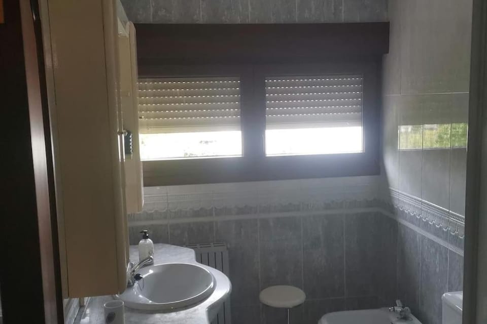 Apartamento 3 habitaciones en casa, amplio jardín House in Cantabria