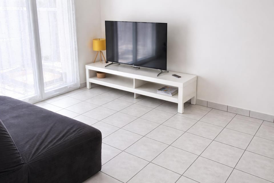 Communal lounge/ TV room, TV and multimedia