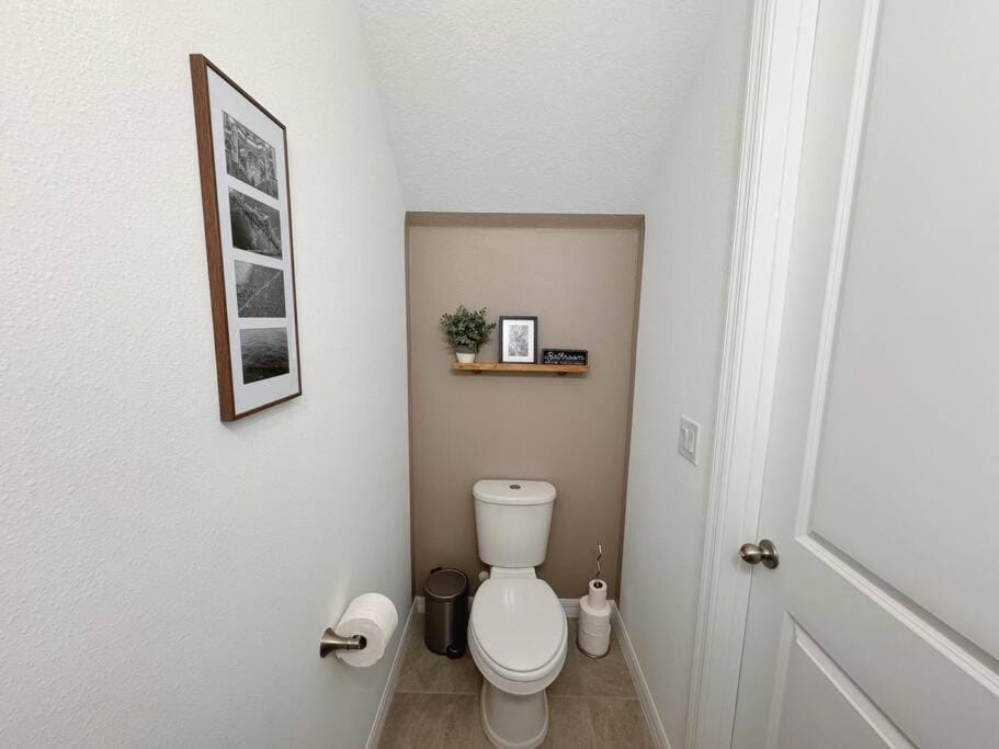 Toilet, Bathroom