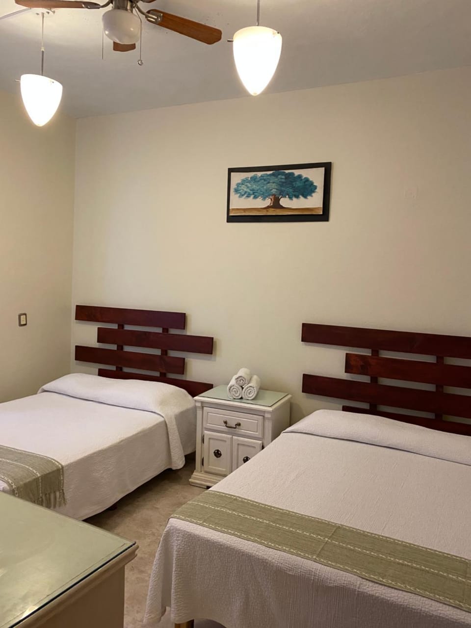 Bed, Photo of the whole room, Bedroom, fireplace
