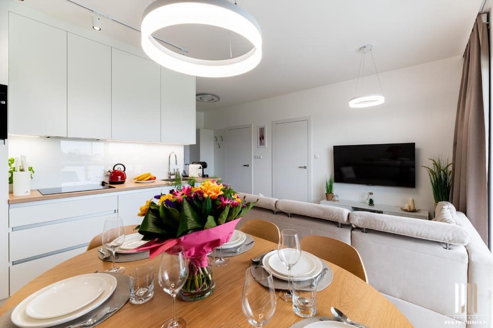 TV and multimedia, Dining area