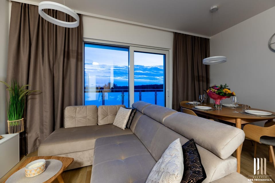 View (from property/room), Balcony/Terrace, Living room, Seating area, Dining area