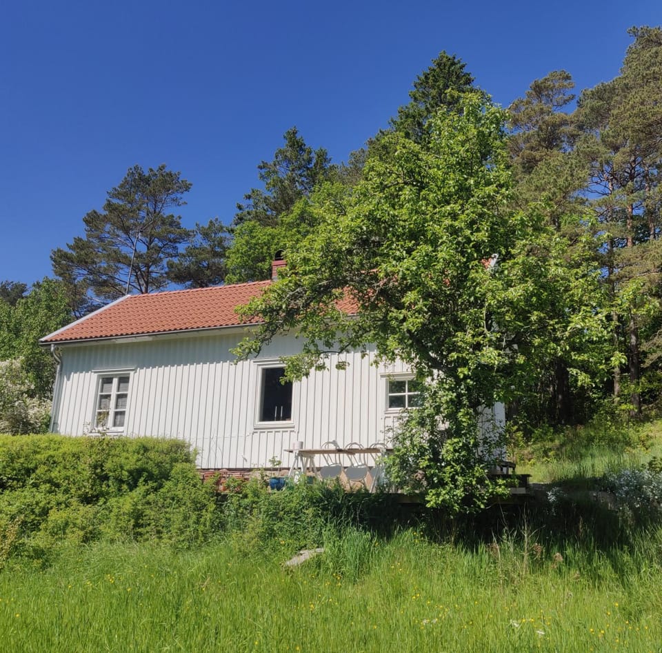 19th-century cottage on the Swedish West Coast House in Västra Götaland County