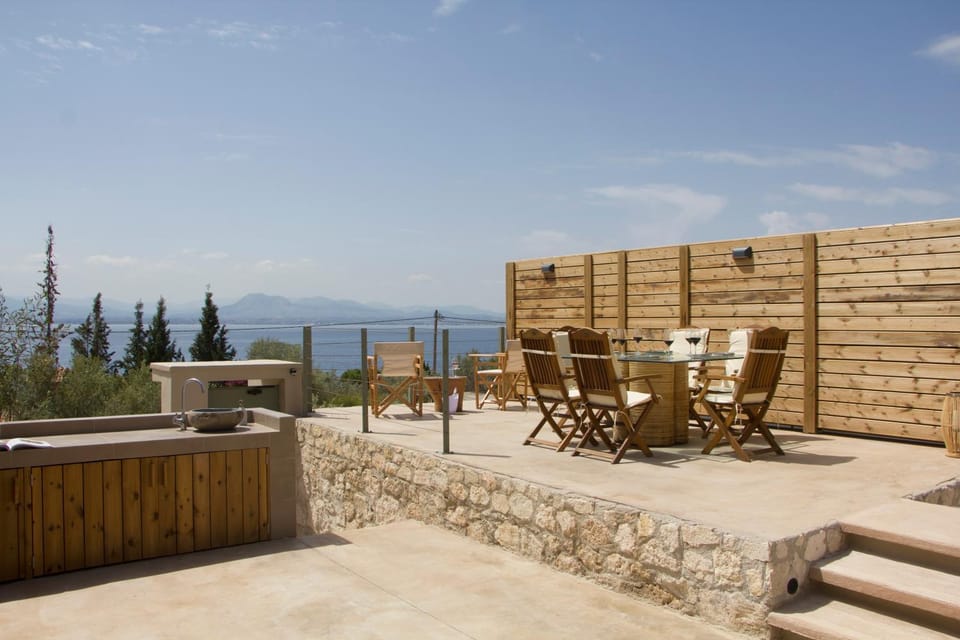 BBQ facilities, Dining area, Mountain view, Sea view