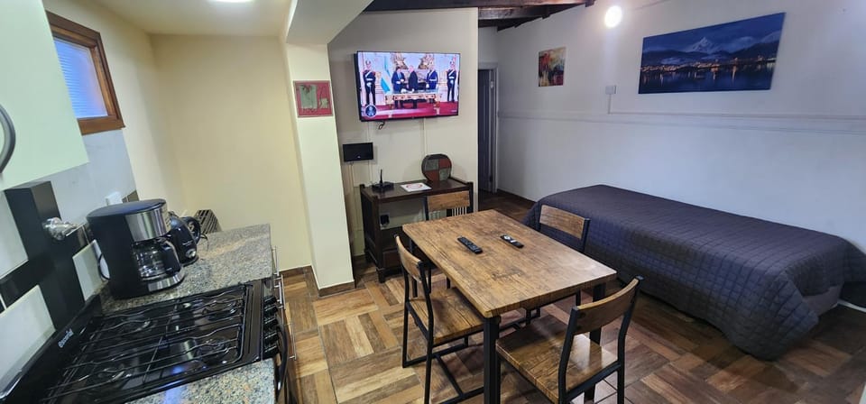 TV and multimedia, Kitchen or kitchenette