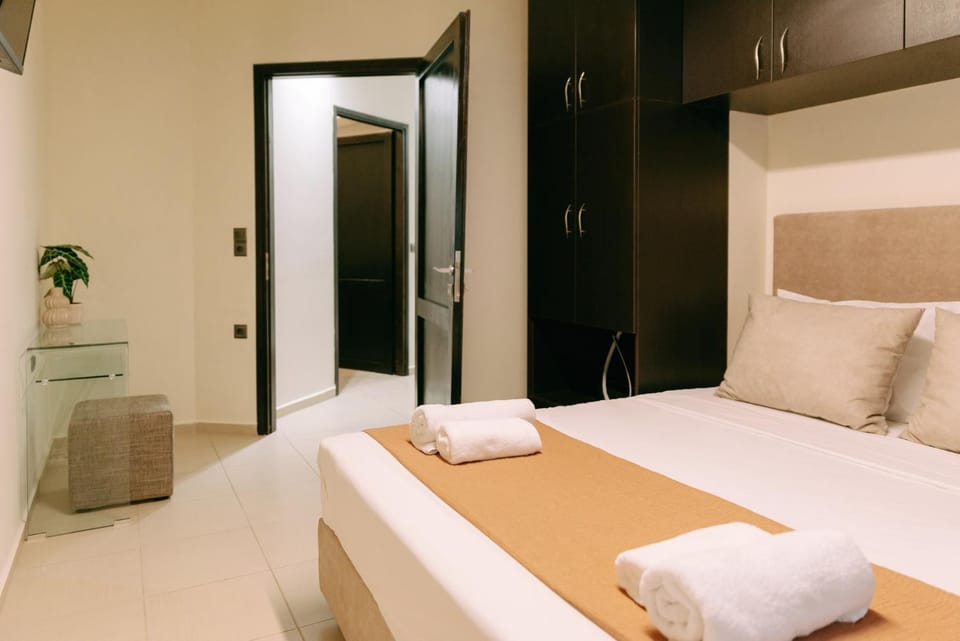 Bed, Photo of the whole room, Bedroom, towels, wardrobe