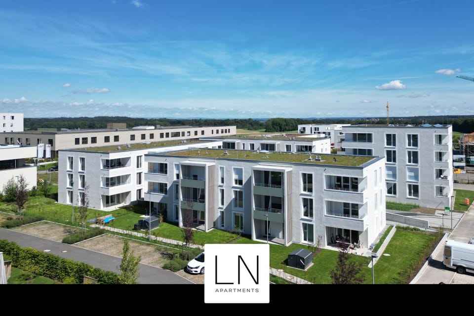 Property building, Neighbourhood, Street view, Location, Parking
