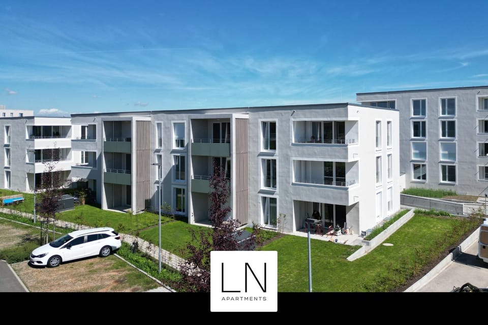 Property building, Neighbourhood, Location, Parking