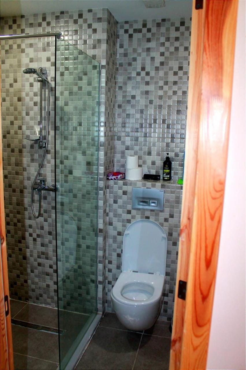 Shower, Toilet, Bathroom