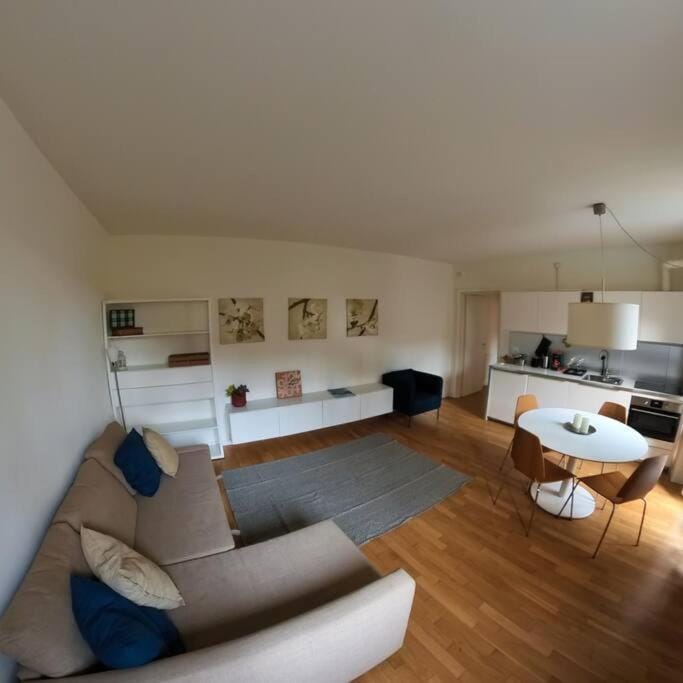 Kitchen or kitchenette, Living room, Seating area, Dining area