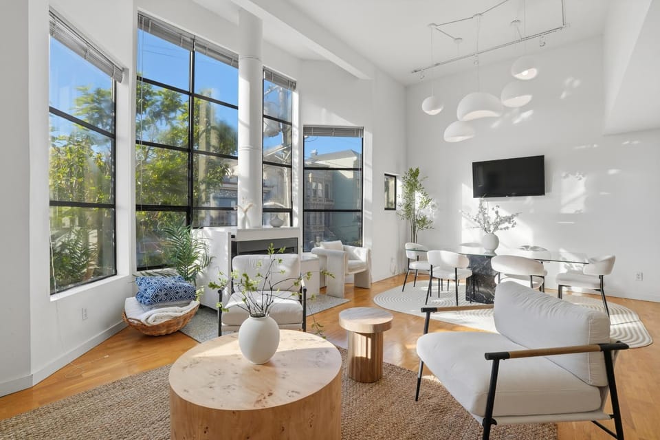 Bright Spacious & Comfortable Hayes Valley Condo Apartment in Western Addition