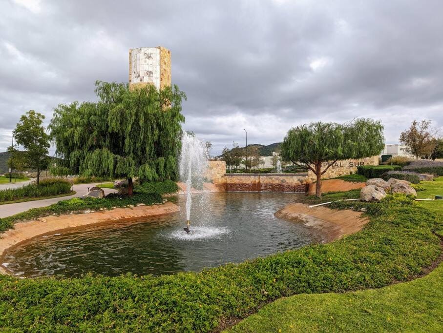 Nearby landmark, Natural landscape