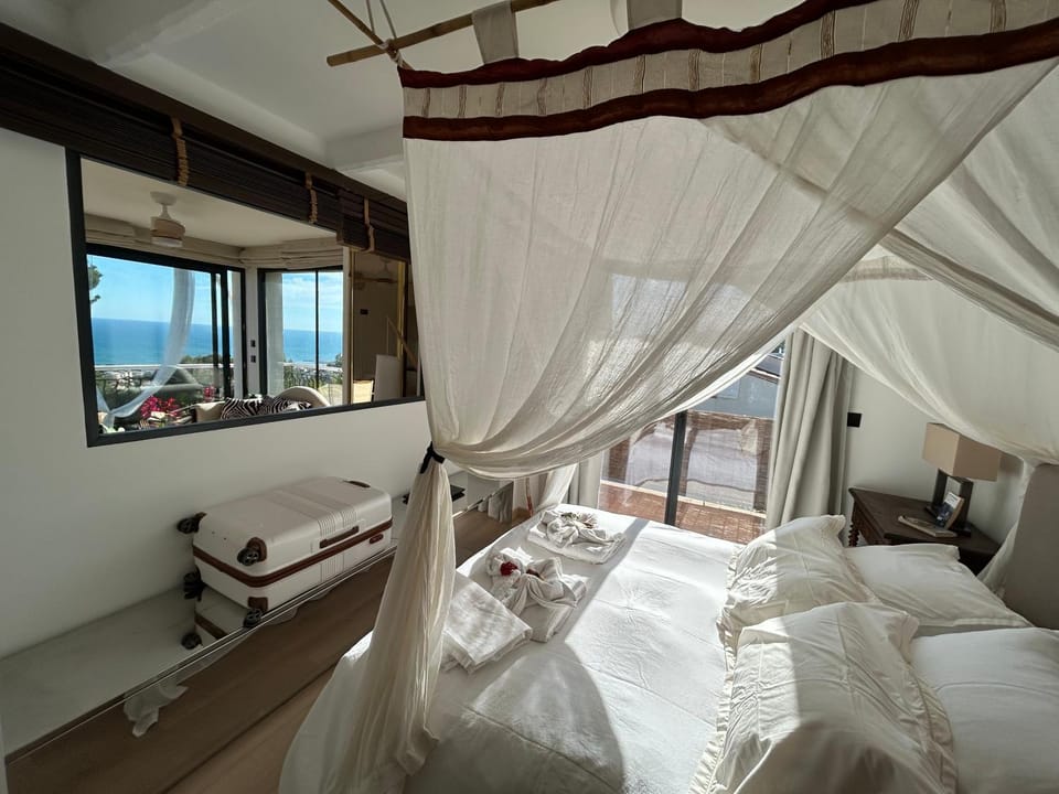 Bedroom, Sea view