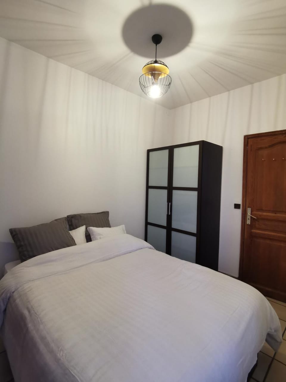 Bed, Photo of the whole room, Bedroom, wardrobe