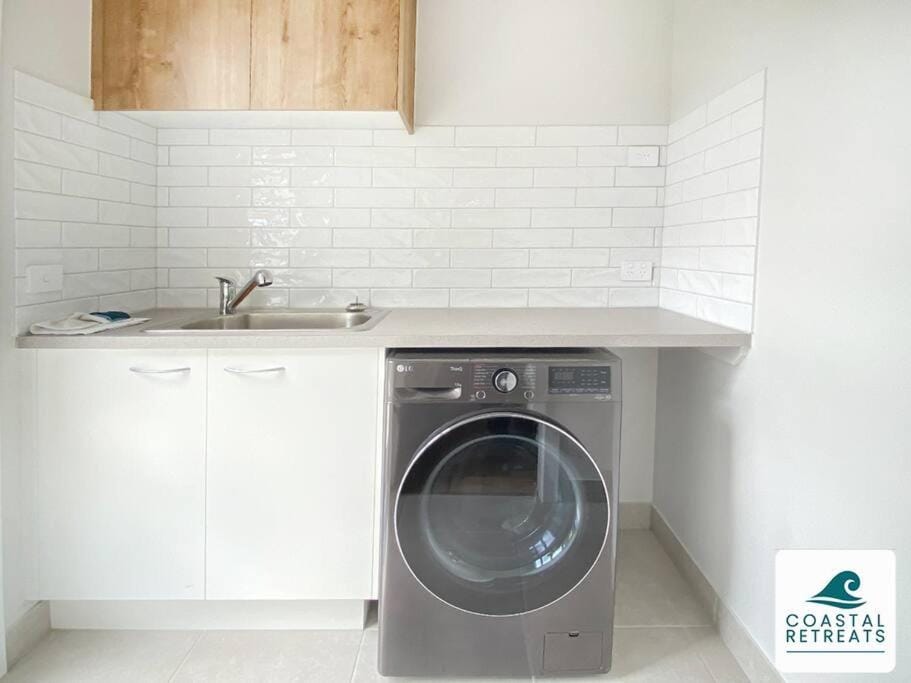 laundry, washing machine, dryer