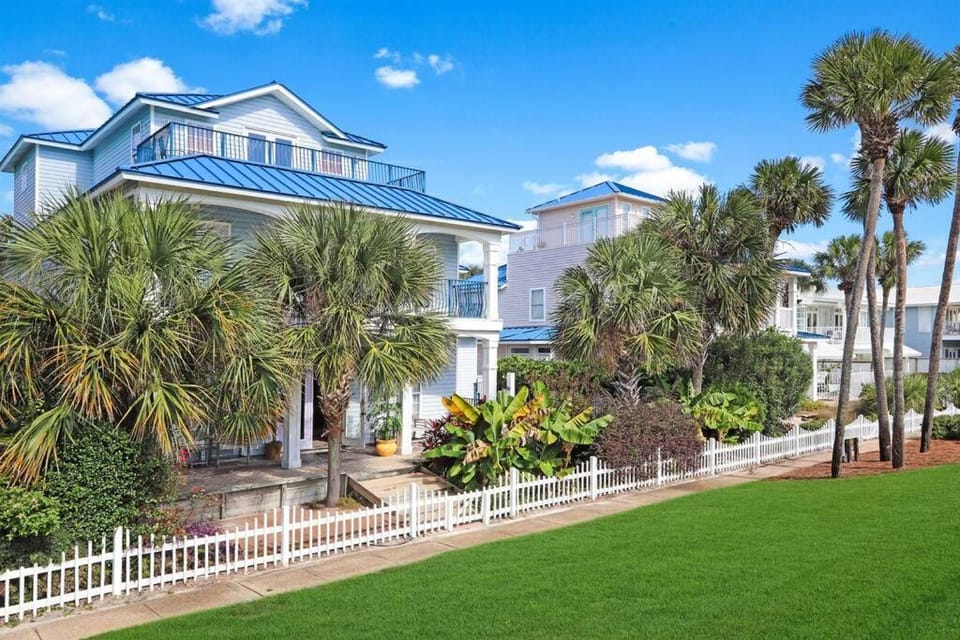 Grateful by The Sea Crystal Shores Destin House in Destin