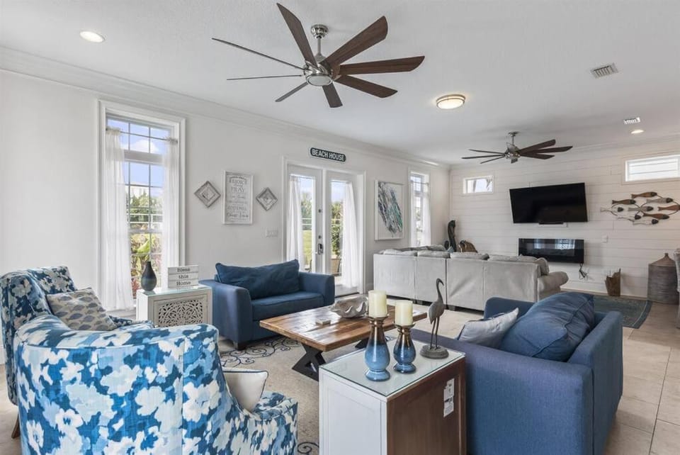 Grateful by The Sea Crystal Shores Destin House in Destin
