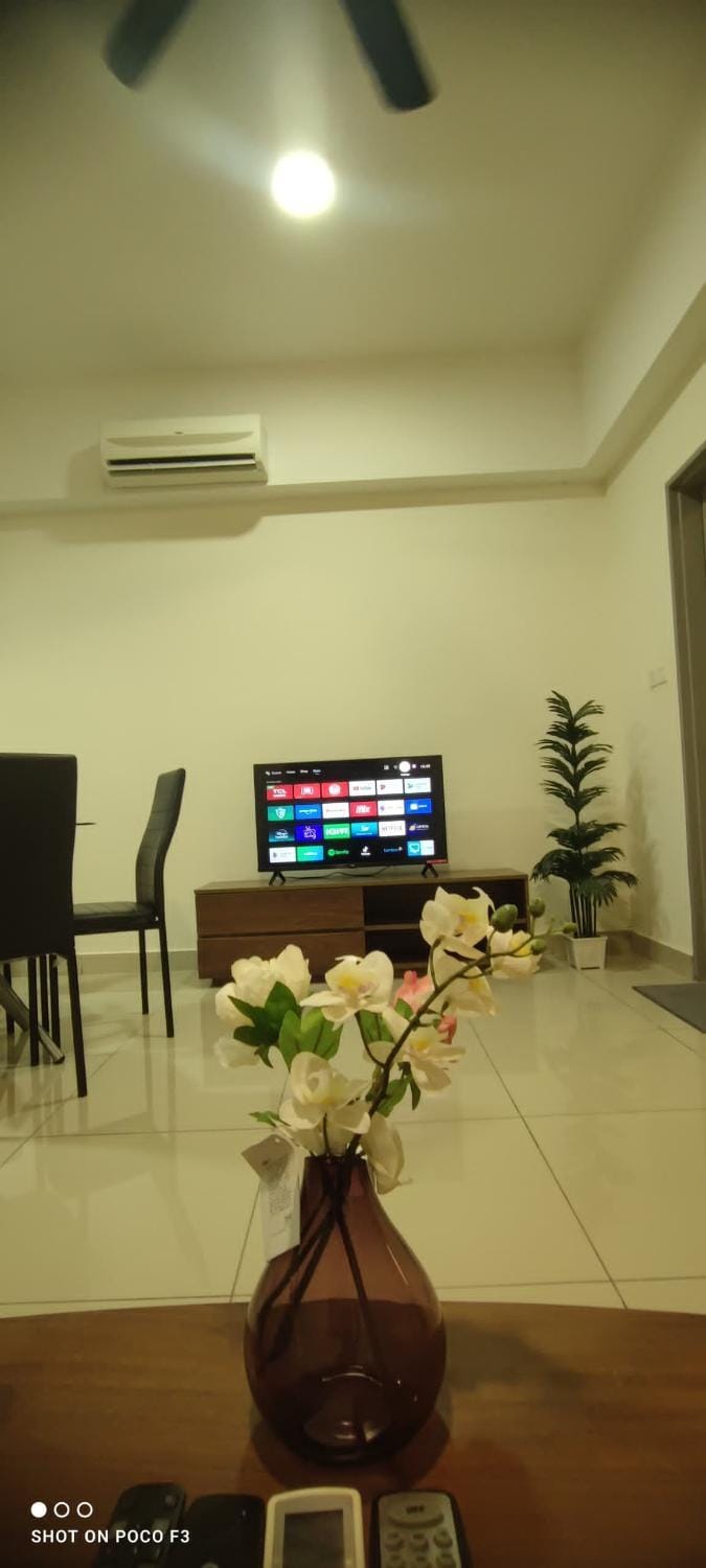 Chic & Cozy Studio - HYVE SOHO Cyberjaya Apartment in Putrajaya