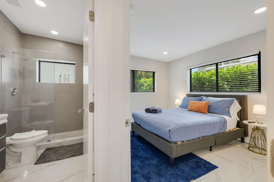 Bed, Bathroom, Bedroom