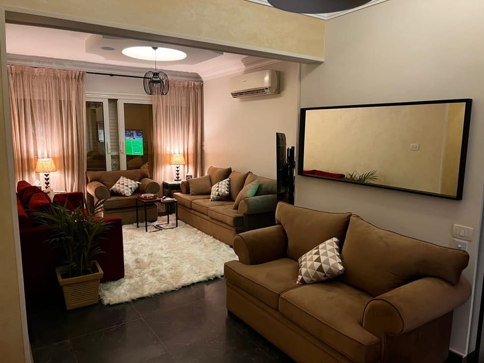 TV and multimedia, Seating area, air conditioner